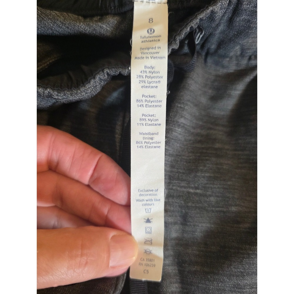 Lululemon On The Fly Shorts 8 Heathered Charcoal Grey Drawstring W7AGFS - Picture 3 of 8